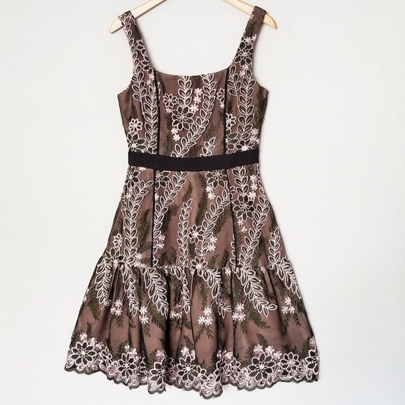 Harlyn Lace Overlay Floral Embroidered Fit Flared Dress S Square Neck Scallop - Picture 3 of 16